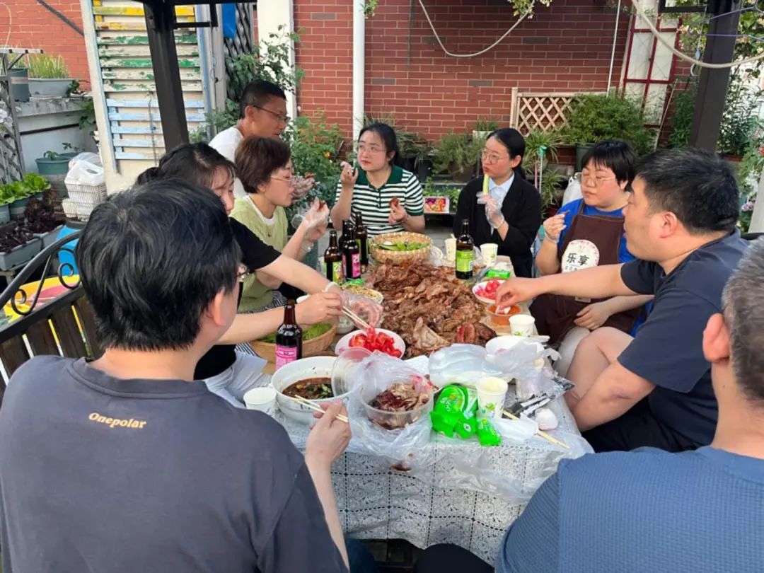 _在高密度社区，乐享花花世界_在高密度社区，乐享花花世界