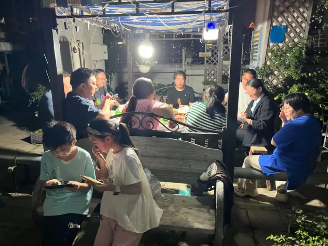 在高密度社区，乐享花花世界_在高密度社区，乐享花花世界_
