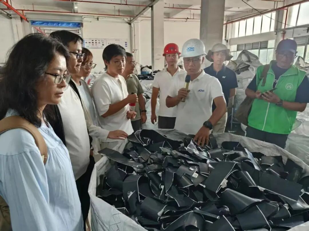 守护大美山川 | 2025长江流域生态保护工作坊及主题快闪展举办_守护大美山川 | 2025长江流域生态保护工作坊及主题快闪展举办_