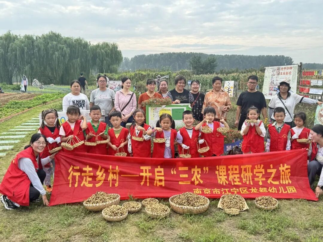 草围社区电话_社区行动整治闲置空地卫生杂草_