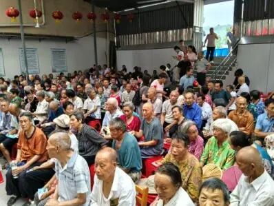 有感而动｜牛价波动、高温干旱，大山养牛户靠什么守住生计？_有感而动｜牛价波动、高温干旱，大山养牛户靠什么守住生计？_